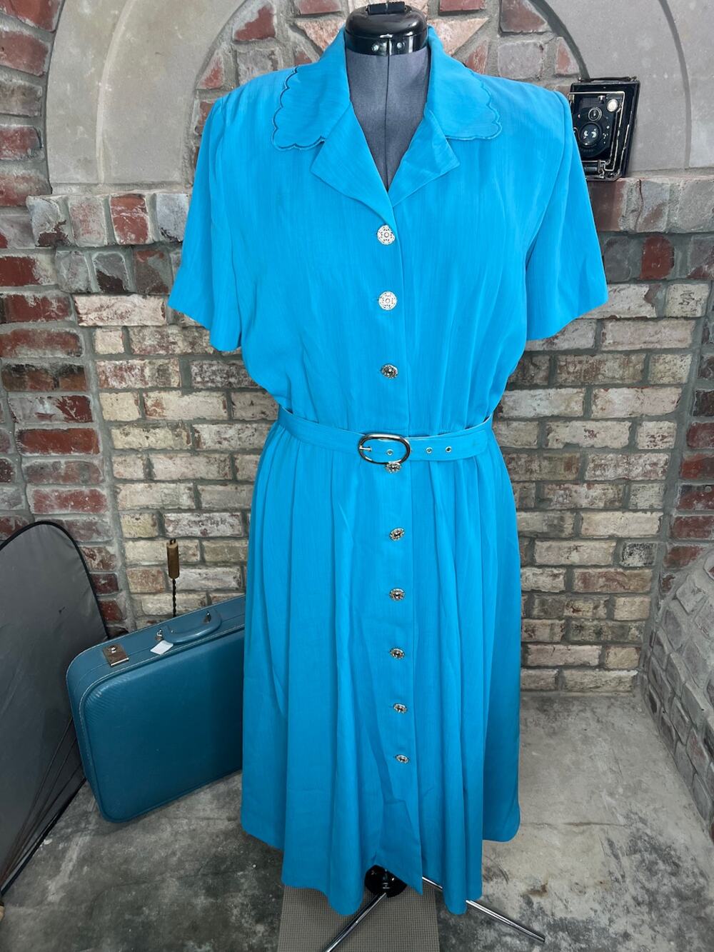 shirt dress teal green blue scalloped collar belt short sleeve shoulder pads